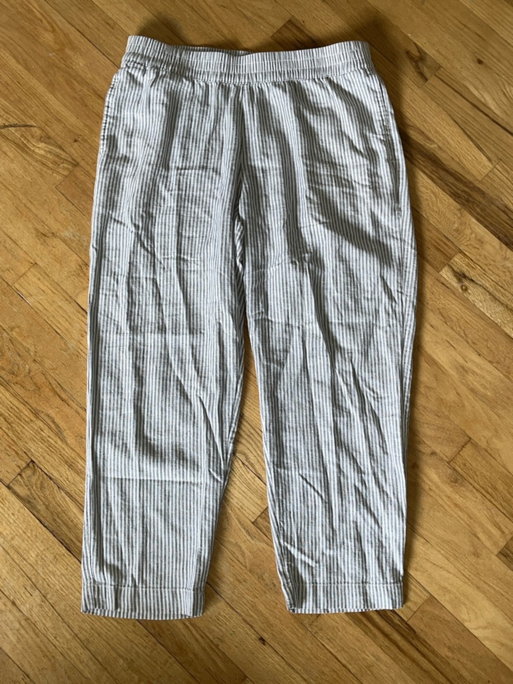 Old Navy Gray & White Striped Linen Blend High Rise Straight Ankle Pants - Picture 4 of 10